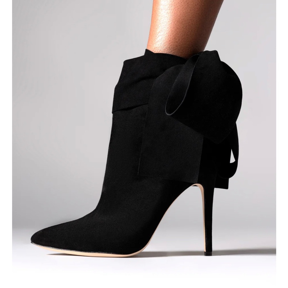 Aminah Abdul Amira bow booties